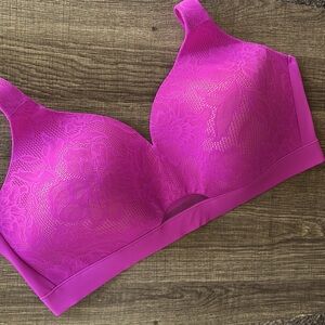 Cacique 48B Lightly Lined No-Wire Bra